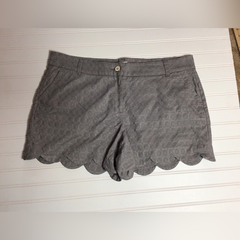 Crown  Ivy Gray Scalloped 14 Shelby Hem Shorts 0215